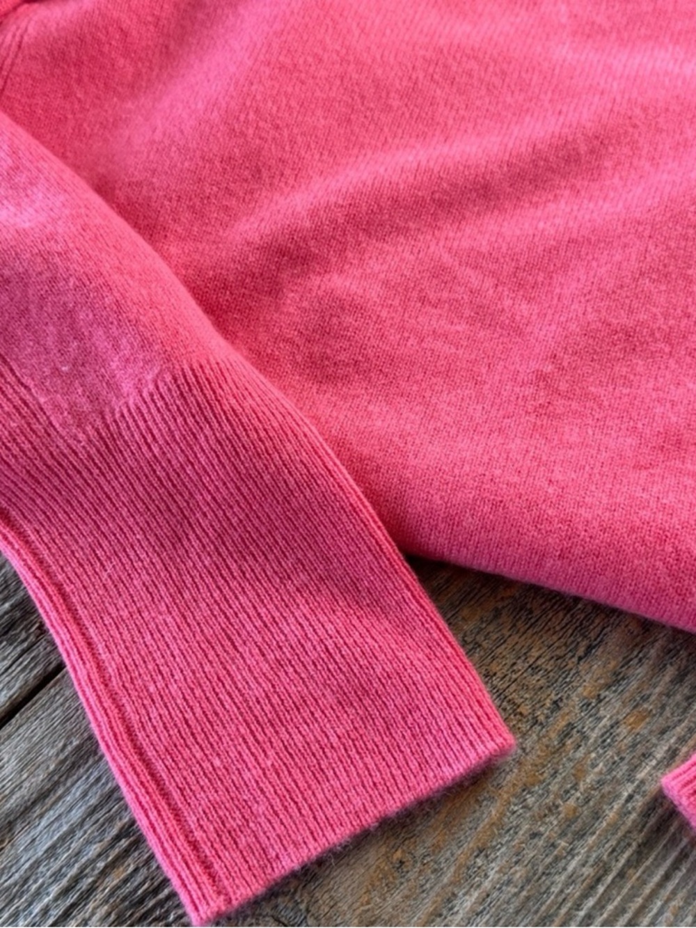 Halogen Cashmere Crewneck
Sweater Pullover Knit Watermelon Red-Pink Size Medium - Picture 9 of 10